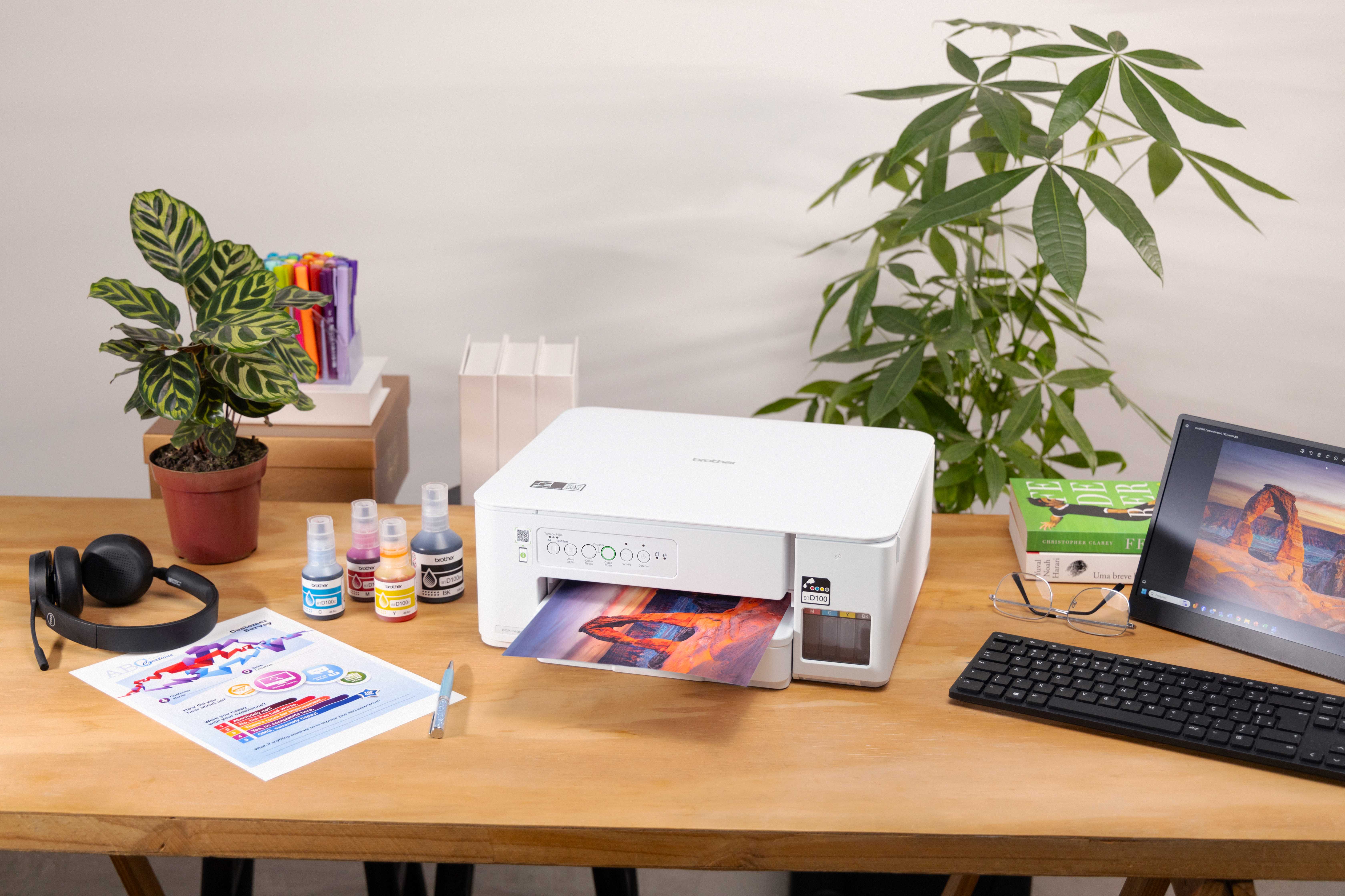 DCP-T436W_Brother_Inktank_Lifestyle_04_low